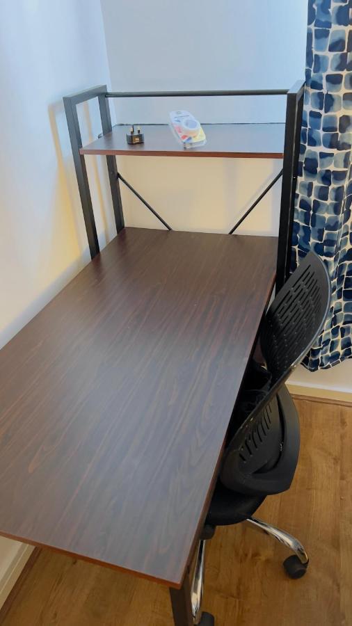 Charming 1-Bedroom Apartment In Woolwich Лондон Екстер'єр фото