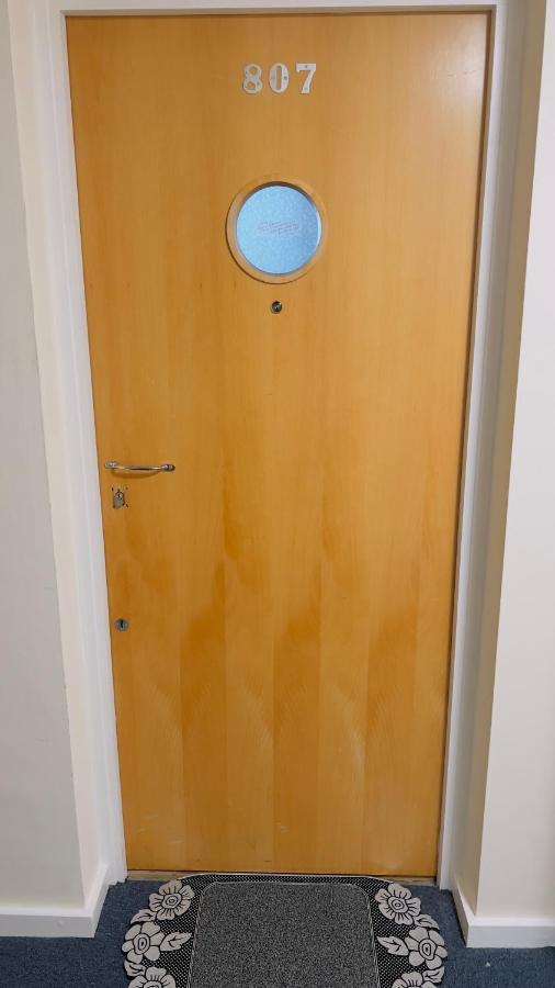 Charming 1-Bedroom Apartment In Woolwich Лондон Екстер'єр фото